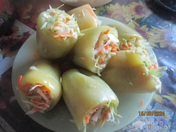 Рецепт: Маринованный перец фаршированный капустой - за два дня