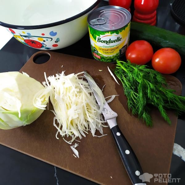 Рецепт: Салат с зеленым горошком - вкусно, и не очень сложно Рецепт: Салат с зеленым горошком - вкусно, и не очень сложно