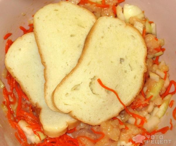 Рецепт: Куриные котлеты - с морковью по-корейски