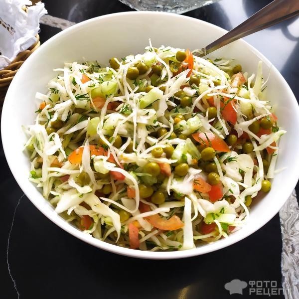 Рецепт: Салат с зеленым горошком - вкусно, и не очень сложно Рецепт: Салат с зеленым горошком - вкусно, и не очень сложно