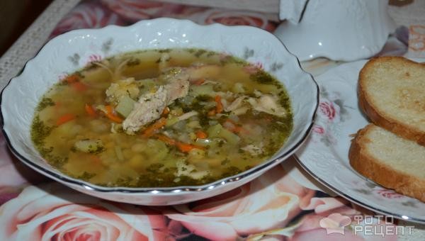 Рецепт: Суп гороховый куриный - Домашний суп с куриным мясом и ароматными приправами