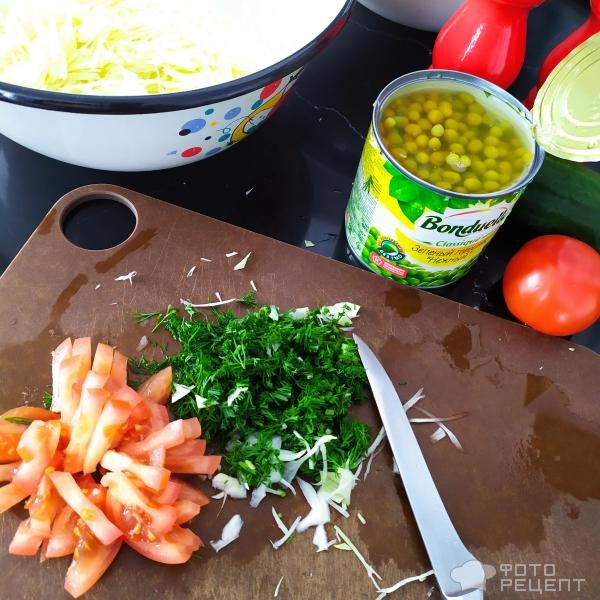 Рецепт: Салат с зеленым горошком - вкусно, и не очень сложно Рецепт: Салат с зеленым горошком - вкусно, и не очень сложно