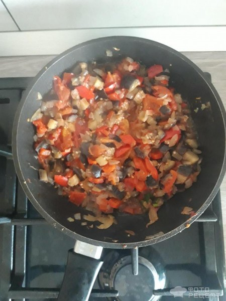 Рецепт: Овощное рагу с баклажанами, сладким перцем и помидорами - Вкусно и питательно!