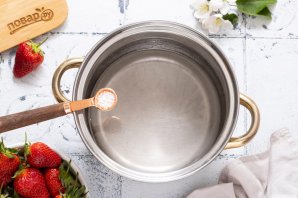 Цукаты из клубники Цукаты из клубники