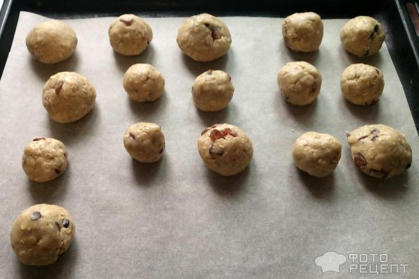 Рецепт: Овсяное печенье - с изюмом и шоколадом Рецепт: Овсяное печенье - с изюмом и шоколадом